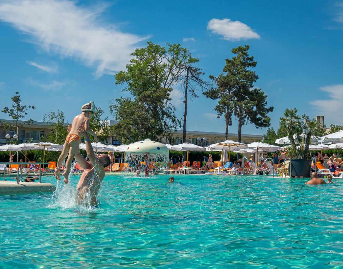 Resort Mera